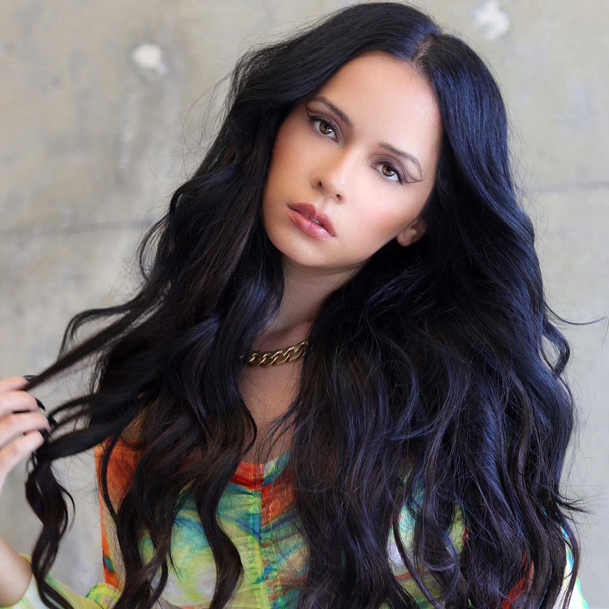 Wavy Tape-In Hair Extensions